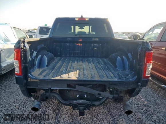 2022 Ram 1500 Big Horn z VIN 1C6SRFFT0NN379571, wystawiony jako Copart lot #57670985 z przebiegiem 38 874 mil mil oraz Szkoda całkowita • Salvage title. Historia ofert i sprzedaży dostępna na DreamBid. Obrazek 6.