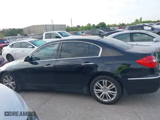 2014 Hyundai Genesis 3.8L with VIN KMHGC4DD7EU264631, listed as a IAAI auction lot 42033725 with 183,397 mi miles. Bid and sale history available at carsss.com. Image 14.