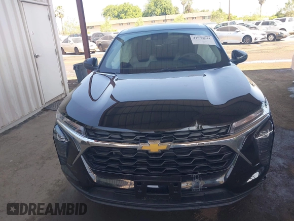2025 Chevrolet Trax LS with VIN KL77LFEP8SC083660, listed as a IAAI auction lot 41993641 with 6,667 mi miles and . Bid and sale history available at DreamBid. Image 12.