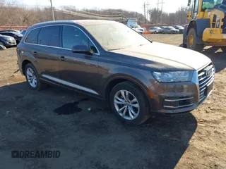 2018 Audi Q7 Premium Plus with VIN WA1LAAF7XJD038473, listed as a IAAI auction lot 41305784 with 70,277 mi miles. Bid and sale history available at carsss.com. Image 1.