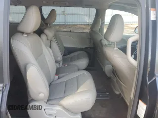 2018 Toyota Sienna XLE Auto Access Seat with VIN 5TDYZ3DC3JS933243, listed as a Copart auction lot 53480165 with 125,677 mi miles and Clean Title. Bid and sale history available at DreamBid. Image 11.
