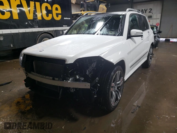 2015 Mercedes-Benz GLK 350 with VIN WDCGG8JB3FG388764, listed as a Copart auction lot 39573334 with 62,837 mi miles and . Bid and sale history available at DreamBid. Image 1.
