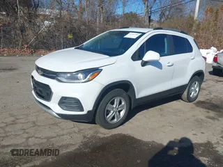 2022 Chevrolet Trax LT with VIN KL7CJPSM8NB517820, listed as a IAAI auction lot 41595783 with 49,101 mi miles. Bid and sale history available at carsss.com. Image 17.