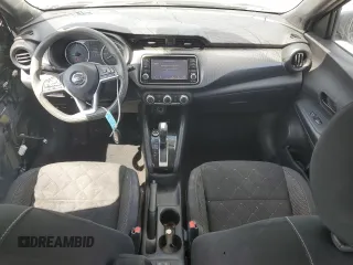 2019 Nissan Kicks SV z VIN 3N1CP5CU6KL530017, wystawiony jako Copart lot #55989235 z przebiegiem 112 342 mil mil oraz Szkoda całkowita • Salvage title. Historia ofert i sprzedaży dostępna na DreamBid. Obrazek 8.