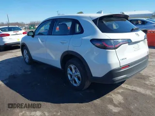 2024 Honda HR-V LX with VIN 3CZRZ1H30RM721120, listed as a IAAI auction lot 41570368 with 9,686 mi miles. Bid and sale history available at carsss.com. Image 3.