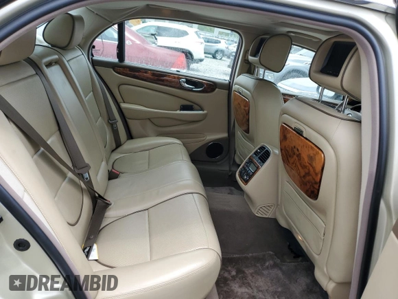 2008 Jaguar XJ Vanden Plas with VIN SAJWA82BX8SH27607, listed as a Copart auction lot 60913674 with 51,951 mi miles and Salvage Title. Bid and sale history available at carsss.com. Image 10.
