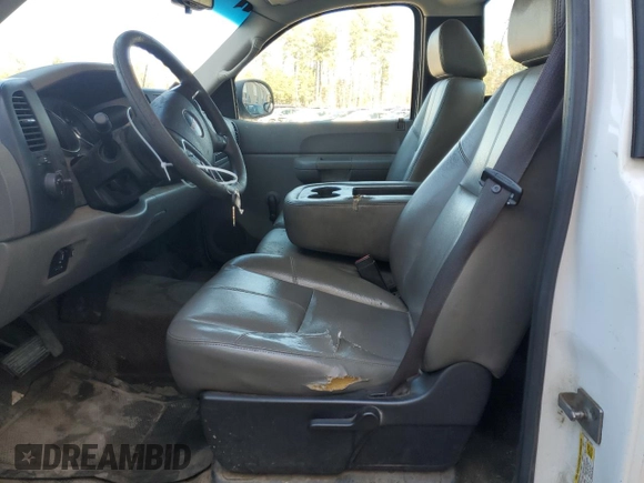 2009 GMC Sierra 1500 with VIN 1GTHC44K99F149921, listed as a Copart auction lot 42698865 with 251,415 mi miles and Salvage Title. Bid and sale history available at DreamBid. Image 7.