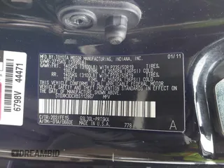 2011 Toyota Sienna SE with VIN 5TDXK3DCXBS112867, listed as a IAAI auction lot 41394925 with 235,567 mi miles. Bid and sale history available at carsss.com. Image 9.