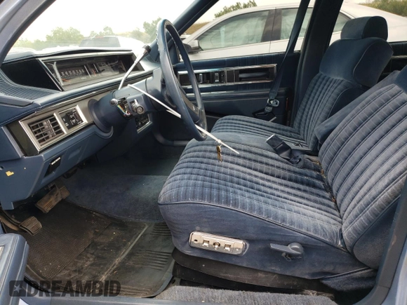 1989 Oldsmobile Delta z VIN 1G3HN54C8KH301125, wystawiony jako Copart lot #70709764 z przebiegiem 87 068 mil mil oraz Tytuł czysty. Historia ofert i sprzedaży dostępna na DreamBid. Obrazek 7.