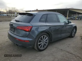 2023 Audi Q5 S line Premium Plus with VIN WA1E2AFY4P2069690, listed as a Copart auction lot 80200504 with 28,090 mi miles and Salvage title. Bid and sale history available at DreamBid. Image 3.