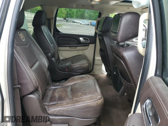 2011 Cadillac Escalade ESV Platinum Edition z VIN 1GYS4KEF5BR157831, wystawiony jako Copart lot #56680995 z przebiegiem 186 688 mil mil oraz Szkoda całkowita • Salvage title. Historia ofert i sprzedaży dostępna na DreamBid. Obrazek 11.