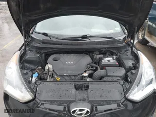 2015 Hyundai Veloster RE:FLEX with VIN KMHTC6AD2FU229849, listed as a IAAI auction lot 41705641 with 170,591 mi miles. Bid and sale history available at carsss.com. Image 10.