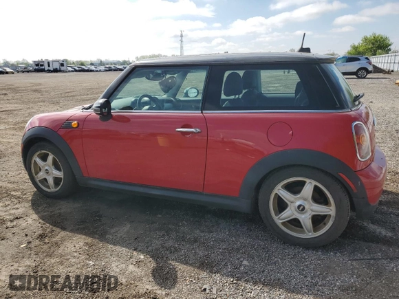2010 MINI Hardtop с VIN WMWMF3C52ATZ65125, выставлен на аукционе Copart как лот 57271795 с пробегом Не указан миль и Чистый • Clean title. История ставок и продаж доступна на DreamBid. Изображение 2.