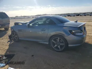 2013 Mercedes-Benz SLK z VIN WDDPK7FA9DF053287, wystawiony jako Copart lot #43588335 z przebiegiem 34 247 mil mil oraz Szkoda całkowita • Salvage title. Historia ofert i sprzedaży dostępna na DreamBid. Obrazek 2.