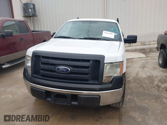 2012 Ford F-150 XL with VIN 1FTMF1CM0CKD89431, listed as a IAAI auction lot 41843682 with 217,032 mi miles. Bid and sale history available at carsss.com. Image 12.
