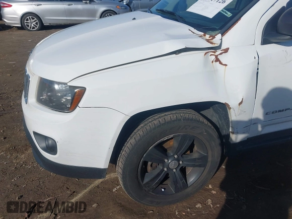 2014 Jeep Compass Latitude with VIN 1C4NJDEB8ED622012, listed as a IAAI auction lot 41917126 with 143,065 mi miles. Bid and sale history available at carsss.com. Image 6.