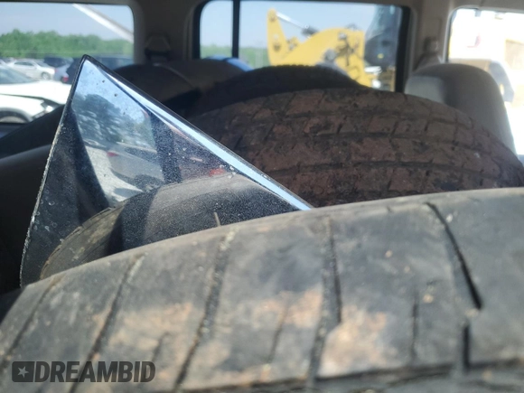 1999 Ford Explorer XLT z VIN 1FMZU32E8XUB73723, wystawiony jako Copart lot #53383835 z przebiegiem 233 675 mil mil oraz Szkoda całkowita • Salvage title. Historia ofert i sprzedaży dostępna na DreamBid. Obrazek 10.