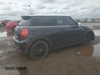 2023 MINI Hardtop Cooper SE z VIN WMW13DJ01P2U19472, wystawiony jako Copart lot #59630715 z przebiegiem 7 304 mil mil oraz Szkoda całkowita • Salvage title. Historia ofert i sprzedaży dostępna na DreamBid. Obrazek 3.