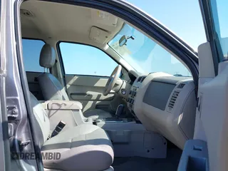 2008 Ford Escape Hybrid z VIN 1FMCU59H08KA05248, wystawiony jako IAAI lot #42193949 z przebiegiem 208 866 mil mil oraz . Historia ofert i sprzedaży dostępna na DreamBid. Obrazek 5.