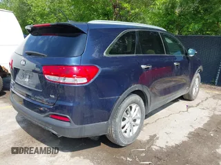 2017 Kia Sorento LX with VIN 5XYPGDA57HG191420, listed as a IAAI auction lot 42224980 with 177,091 mi miles and . Bid and sale history available at carsss.com. Image 4.