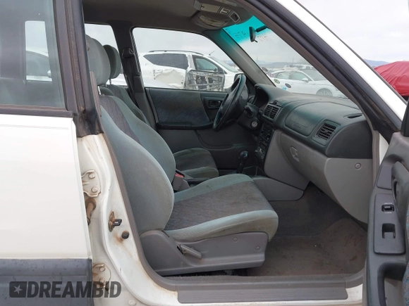 1998 Subaru Forester L with VIN JF1SF635XWH753021, listed as a IAAI auction lot 41541975 with 236,425 mi miles. Bid and sale history available at carsss.com. Image 5.
