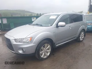 2011 Mitsubishi Outlander XLS z VIN JA4JS4AX7BU020401, wystawiony jako IAAI lot #42250209 z przebiegiem 304 312 mil mil oraz . Historia ofert i sprzedaży dostępna na DreamBid. Obrazek 2.