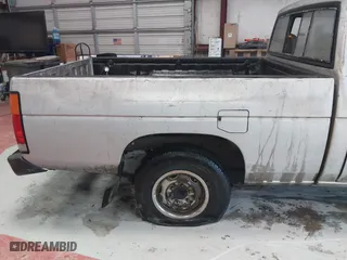 1993 Nissan Trucks 2WD with VIN 1N6SD11S7PC323101, listed as a IAAI auction lot 41515027 with 178,818 mi miles. Bid and sale history available at carsss.com. Image 6.