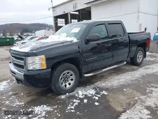 2010 Chevrolet Silverado 1500 LT with VIN 3GCRKSEA5AG191507, listed as a IAAI auction lot 41531755 with 220,184 mi miles. Bid and sale history available at carsss.com. Image 17.