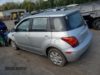 2005 Scion xA z VIN JTKKT624550121979, wystawiony jako Copart lot #73280404 z przebiegiem Nie podano mil oraz Szkody całkowita. Historia ofert i sprzedaży dostępna na DreamBid. Obrazek 2.