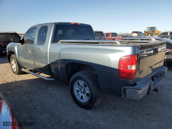 2008 Chevrolet Silverado 1500 LT w/1LT with VIN 2GCEC19C181100608, listed as a Copart auction lot 46993345 with 127,211 mi miles and Salvage Title. Bid and sale history available at carsss.com. Image 2.