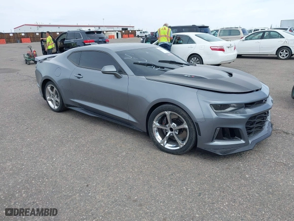 2022 Chevrolet Camaro ZL1 with VIN 1G1FK1R65N0126050, listed as a IAAI auction lot 41812386 with 20,197 mi miles. Bid and sale history available at carsss.com. Image 1.