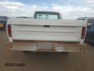 1975 Ford F-250 z VIN F25MRX29466, wystawiony jako Copart lot #50986975 z przebiegiem 92 878 mil mil oraz Nie do naprawy • Non repairable. Historia ofert i sprzedaży dostępna na DreamBid. Obrazek 6.