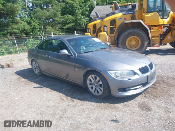 2013 BMW 3 Series 328i with VIN WBADW7C50DE733364, listed as a IAAI auction lot 42633440 with Not provided miles and . Bid and sale history available at DreamBid. Image 1.