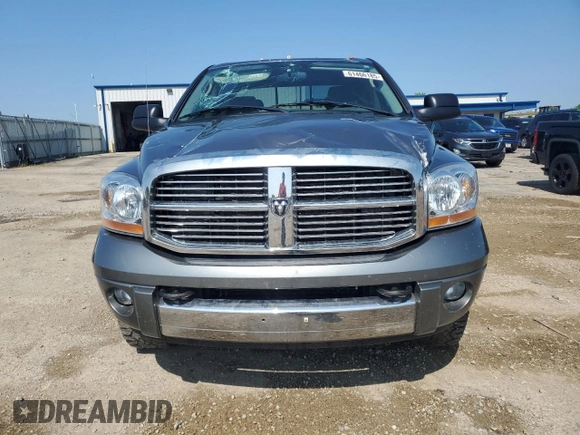 2006 Dodge 2500 SLT z VIN 3D7KS28C26G131938, wystawiony jako Copart lot #61466185 z przebiegiem 80 601 mil mil oraz Nie do naprawy • Non repairable. Historia ofert i sprzedaży dostępna na DreamBid. Obrazek 5.