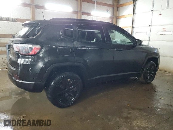 2022 Jeep Compass Latitude z VIN 3C4NJDBB8NT115285, wystawiony jako Copart lot #44131635 z przebiegiem 16 683 mil mil oraz Szkoda całkowita • Salvage title. Historia ofert i sprzedaży dostępna na DreamBid. Obrazek 3.