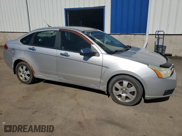 2009 Ford Focus SE z VIN 1FAHP35N29W126266, wystawiony jako Copart lot #56886465 z przebiegiem 420 672 mil mil oraz Czysty tytuł • Clean title. Historia ofert i sprzedaży dostępna na DreamBid. Obrazek 4.