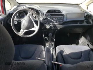2012 Honda Fit Sport с VIN JHMGE8H52CC004499, выставлен на аукционе Copart как лот 41480225 с пробегом 45 937 миль миль и Списание • Salvage title. История ставок и продаж доступна на DreamBid. Изображение 8.