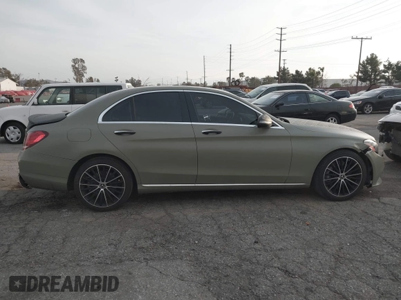 2019 Mercedes-Benz C 300 with VIN 55SWF8DB5KU316922, listed as a IAAI auction lot 41522138 with 96,038 mi miles and . Bid and sale history available at DreamBid. Image 14.
