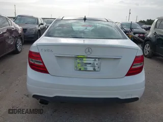 2015 Mercedes-Benz C 250 with VIN WDDGJ4HB9FG370183, listed as a IAAI auction lot 42670705 with 127,582 mi miles and . Bid and sale history available at DreamBid. Image 16.