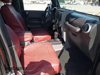 2008 Jeep Wrangler Unlimited Sahara with VIN 1J8GA59168L587554, listed as a IAAI auction lot 41963587 with 189,943 mi miles and . Bid and sale history available at DreamBid. Image 5.