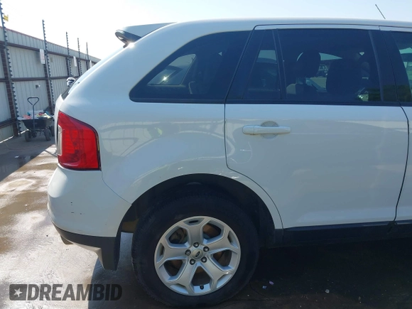 2014 Ford Edge SEL with VIN 2FMDK3JC9EBB54536, listed as a IAAI auction lot 41867367 with 127,929 mi miles. Bid and sale history available at carsss.com. Image 19.
