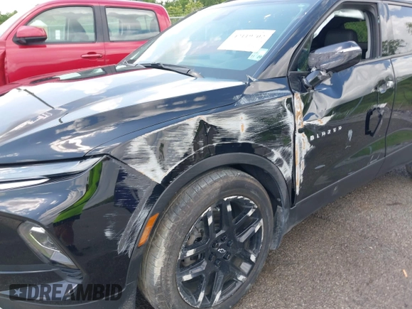 2024 Chevrolet Blazer LT с VIN 3GNKBDR47RS177142, выставлен на аукционе IAAI как лот 42119702 с пробегом 24 100 миль миль и . История ставок и продаж доступна на DreamBid. Изображение 6.