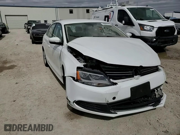 2014 Volkswagen Jetta Sedan SE w/Connectivity with VIN 3VWD07AJ2EM431586, listed as a Copart auction lot 48257215 with 75,418 mi miles and Salvage Title. Bid and sale history available at carsss.com. Image 11.