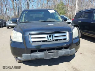 2006 Honda Pilot EX-L with VIN 5FNYF18516B007427, listed as a IAAI auction lot 41910567 with 194,805 mi miles. Bid and sale history available at carsss.com. Image 6.