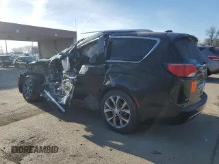 2018 Chrysler Pacifica Limited z VIN 2C4RC1GG4JR212365, wystawiony jako Copart lot #50052575 z przebiegiem Nie podano mil oraz Szkody całkowita. Historia ofert i sprzedaży dostępna na DreamBid. Obrazek 2.