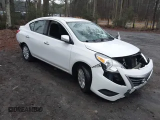 2016 Nissan Versa SV with VIN 3N1CN7APXGL879574, listed as a IAAI auction lot 41510622 with 121,094 mi miles. Bid and sale history available at carsss.com. Image 1.