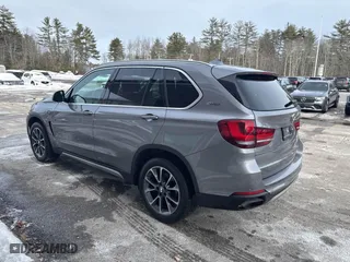 2017 BMW X5 xDrive40e iPerformance with VIN 5UXKT0C37H0V96031, listed as a IAAI auction lot 41643611 with 95,215 mi miles. Bid and sale history available at carsss.com. Image 3.