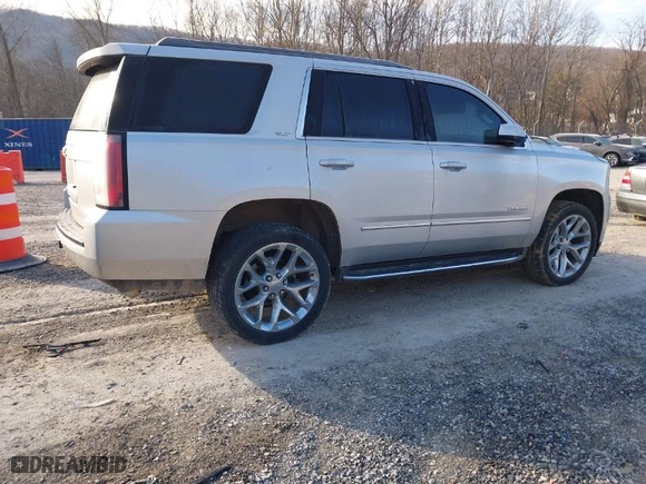 2019 GMC Yukon SLT with VIN 1GKS2BKC0KR107722, listed as a IAAI auction lot 41663341 with 111,782 mi miles. Bid and sale history available at carsss.com. Image 4.