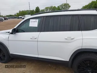 2020 Volkswagen Atlas SE with VIN 1V2WR2CA6LC502996, listed as a IAAI auction lot 42345898 with 94,627 mi miles and . Bid and sale history available at DreamBid. Image 15.