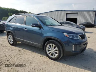 2014 Kia Sorento EX with VIN 5XYKU4A70EG528302, listed as a Copart auction lot 61824965 with 144,897 mi miles and Salvage title. Bid and sale history available at DreamBid. Image 4.